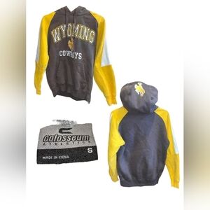 Mens small Wyoming cowboys hoodie